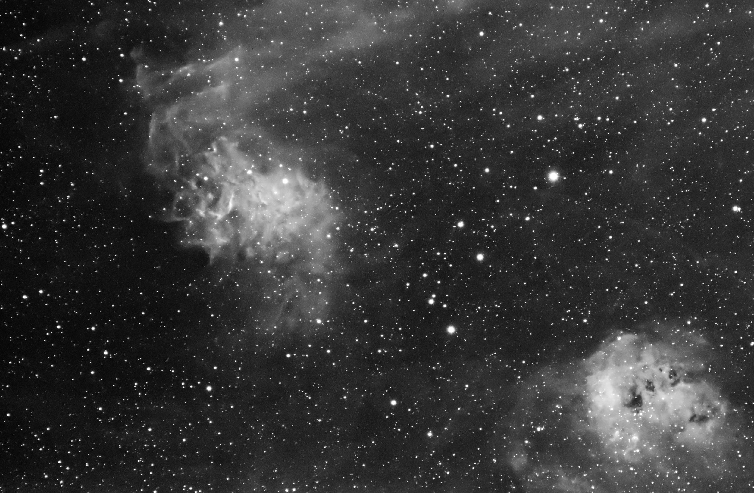 IC405 and IC410 nebulas - Ha